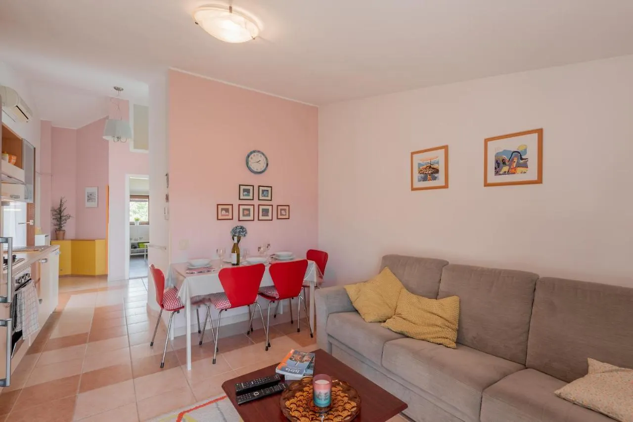 Apartment Anna 2 Pula 0*,  Croatia