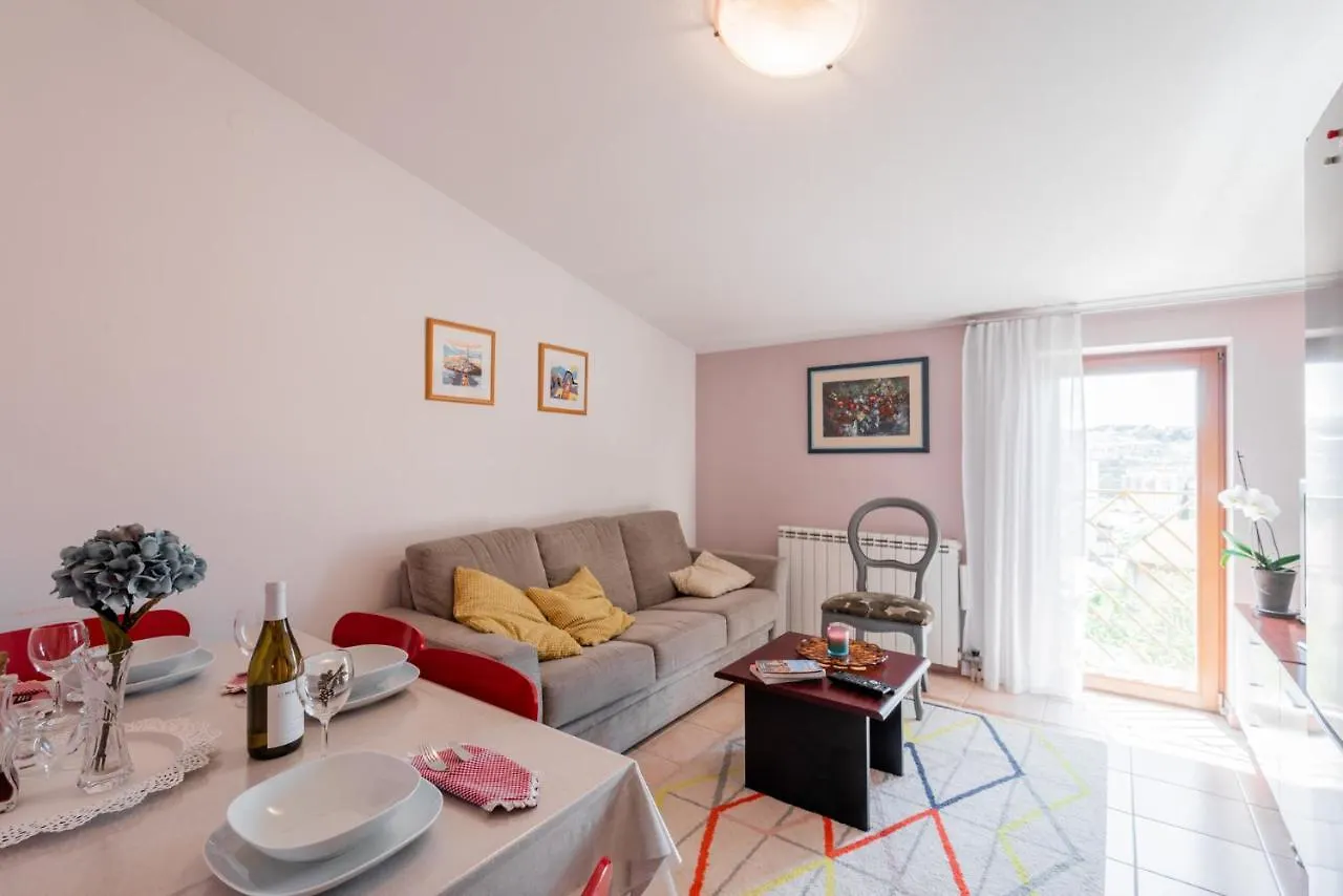 Apartment Anna 2 Pula 0*,